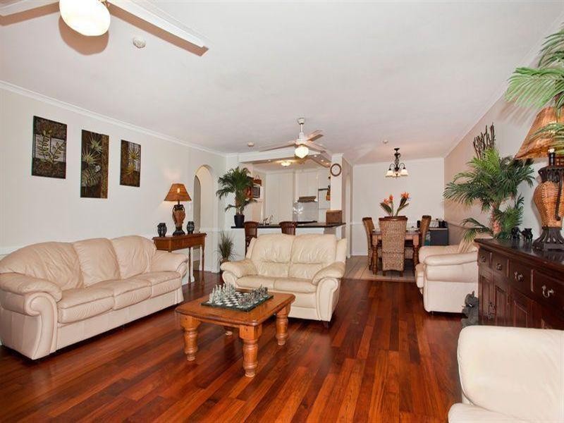 33 Thornton Street, Surfers Paradise QLD 4217