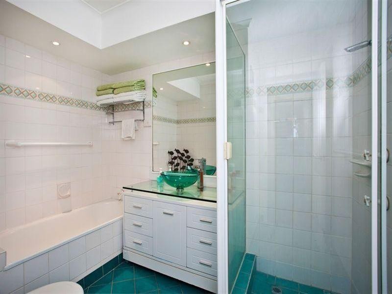 33 Thornton Street, Surfers Paradise QLD 4217