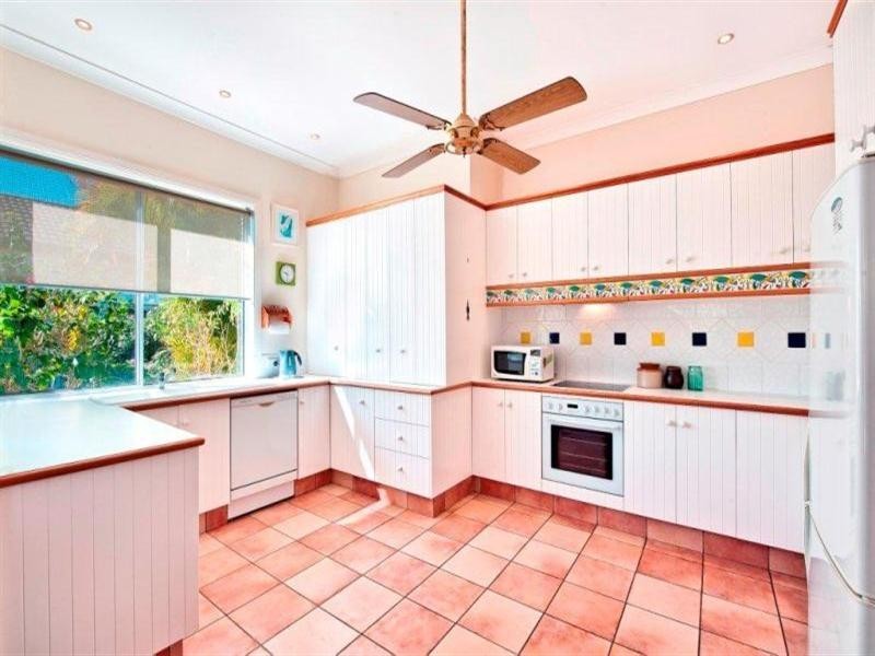 86 Cypress Drive, Broadbeach Waters QLD 4218