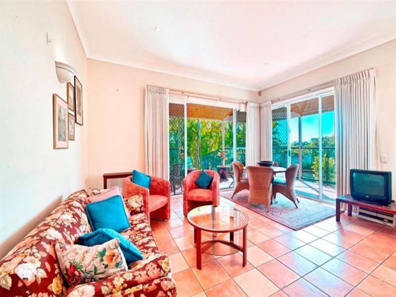 86 Cypress Drive, Broadbeach Waters QLD 4218