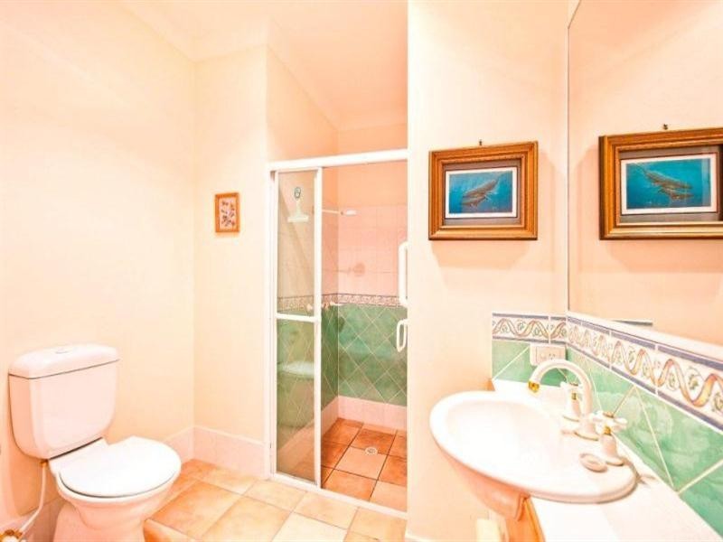 86 Cypress Drive, Broadbeach Waters QLD 4218