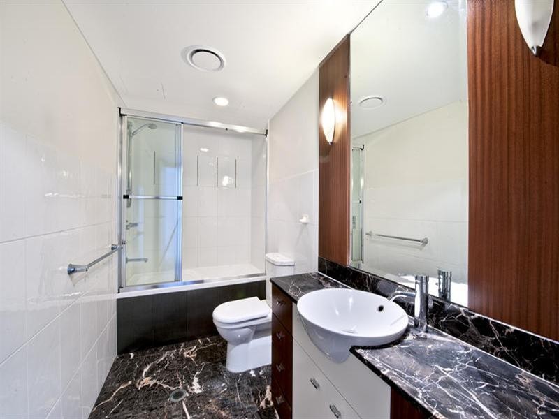 23 Ferny Avenue – Chevron Renaissance, Surfers Paradise QLD 4217