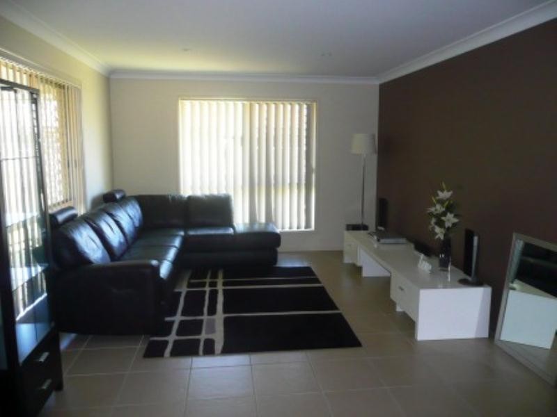 11 Kingair Road, Upper Coomera QLD 4209