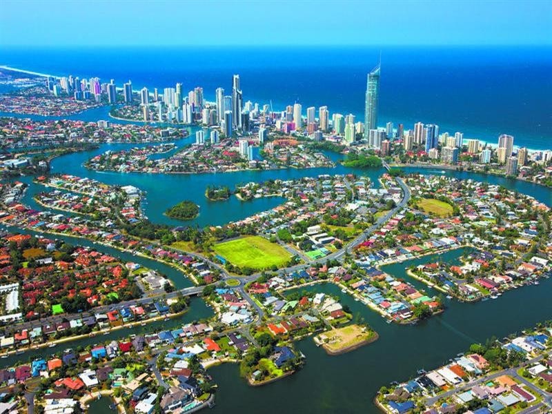 19 Rapallo Avenue, Isle Of Capri QLD 4217