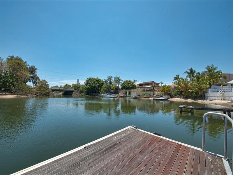 19 Rapallo Avenue, Isle Of Capri QLD 4217