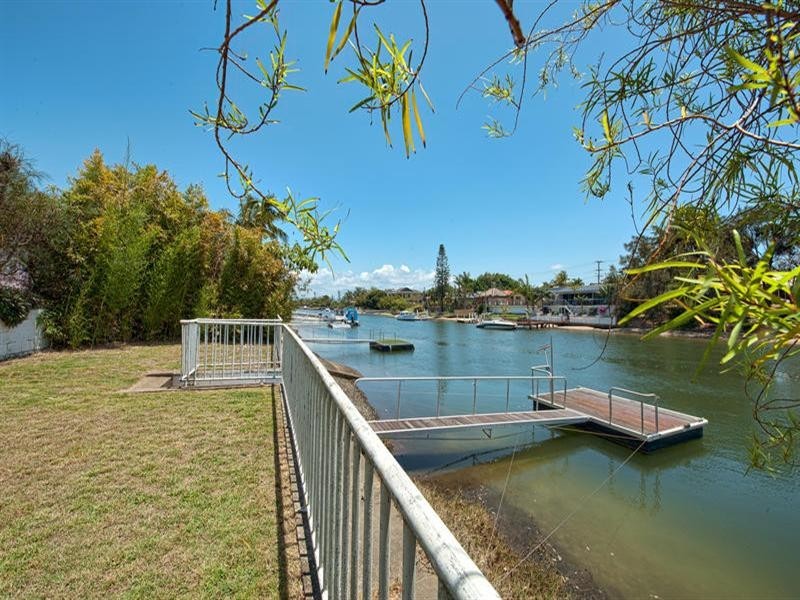 19 Rapallo Avenue, Isle Of Capri QLD 4217