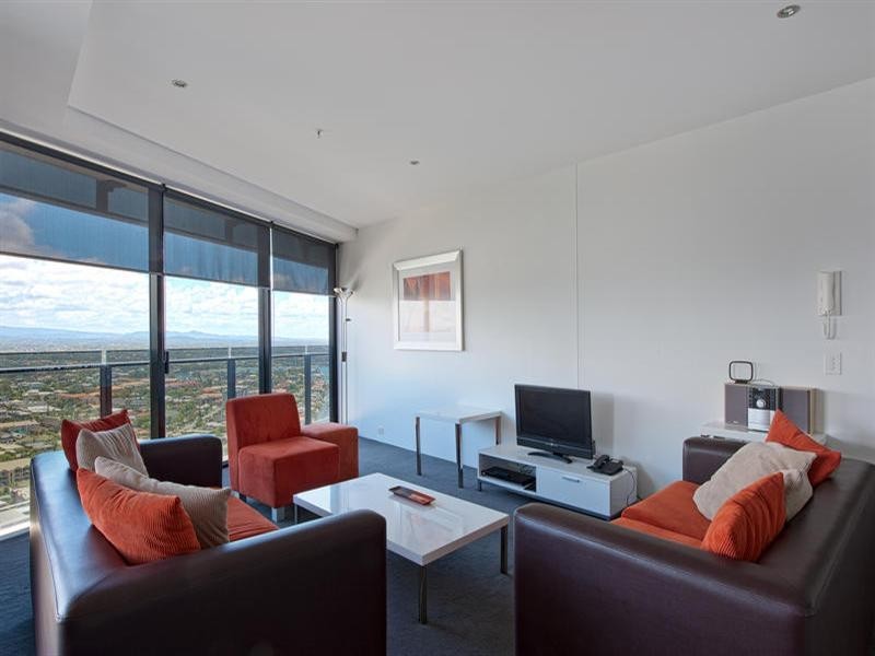 9 Ferny Avenue, Surfers Paradise QLD 4217