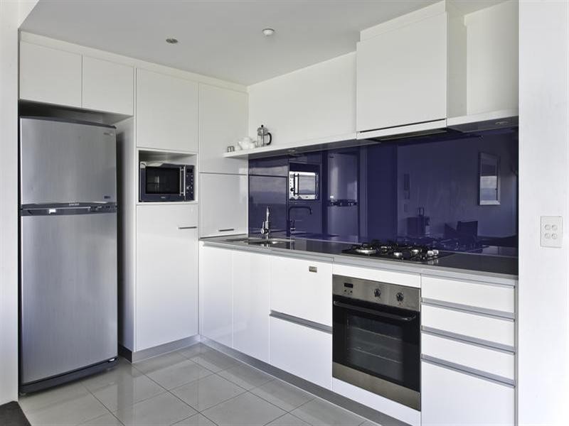 9 Ferny Avenue, Surfers Paradise QLD 4217