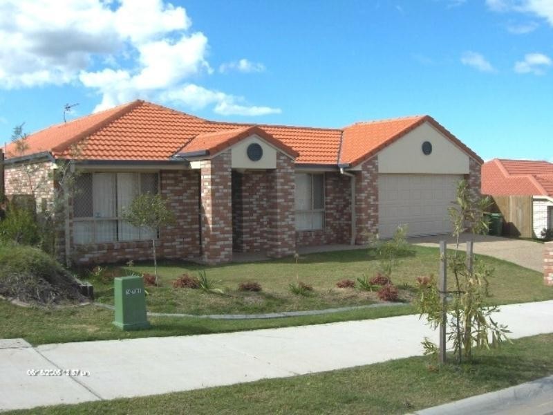 15 Billinghurst Crescent, Upper Coomera QLD 4209