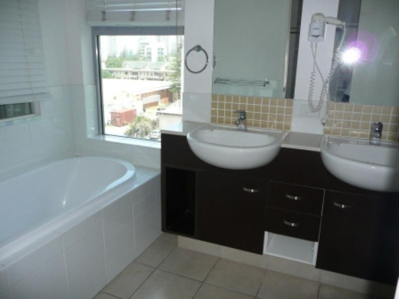 407-18 Fern Street, Surfers Paradise QLD 4217