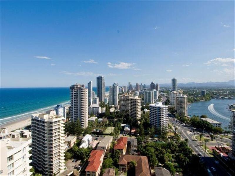 18 Enderley Avenue, Surfers Paradise QLD 4217