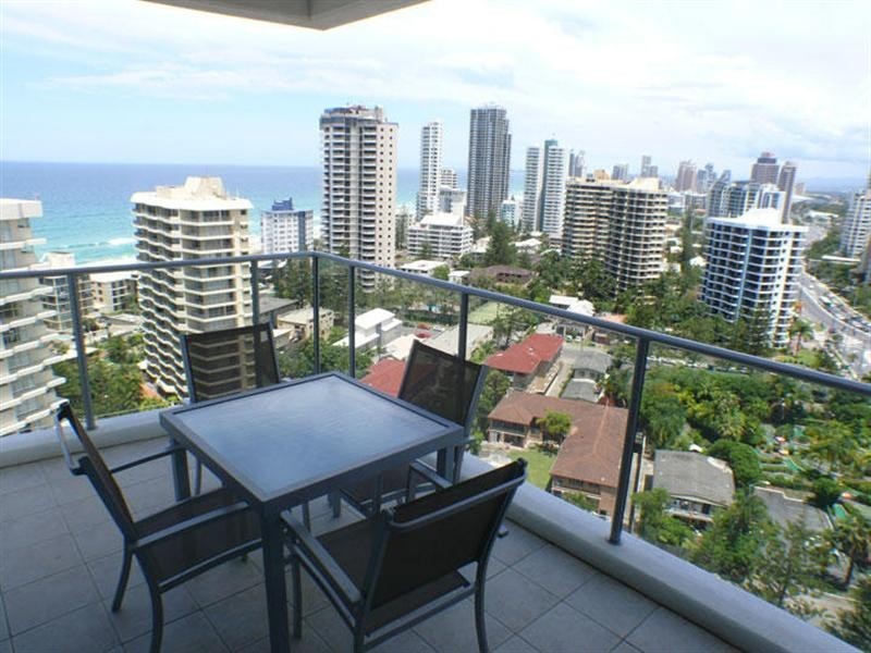 18 Enderley Avenue, Surfers Paradise QLD 4217