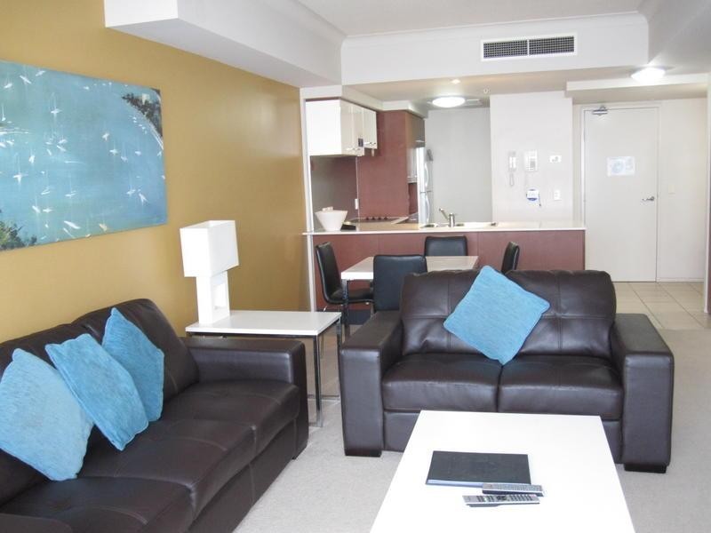 23 Ferny Avenue, Surfers Paradise QLD 4217