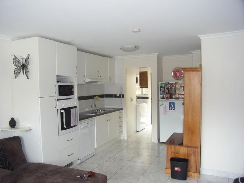 35 Burra Street, Surfers Paradise QLD 4217