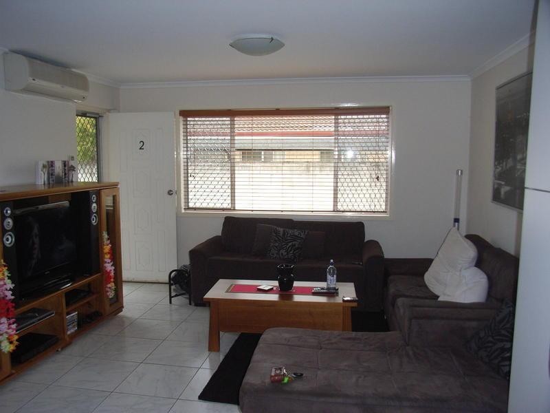 35 Burra Street, Surfers Paradise QLD 4217