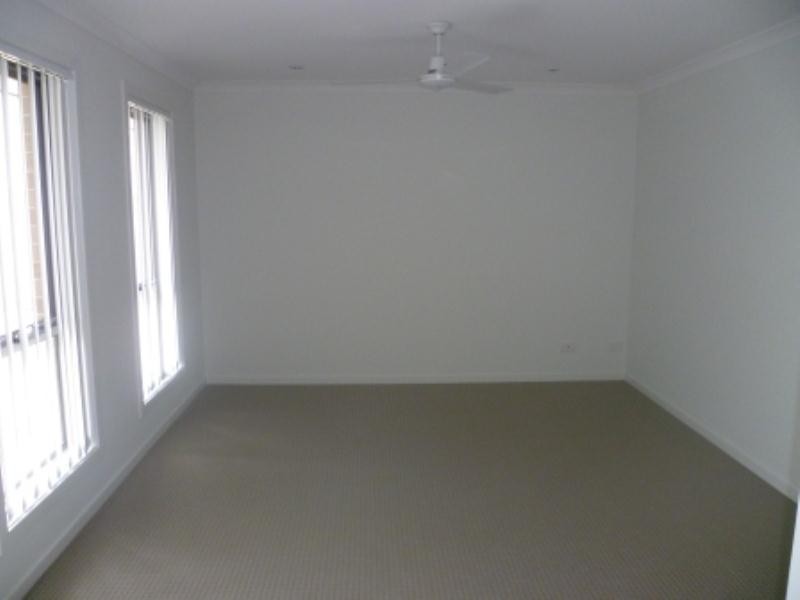 24 Grice Crescent, Ningi QLD 4511