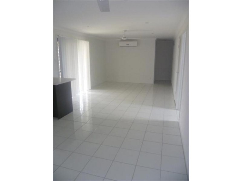 24 Grice Crescent, Ningi QLD 4511