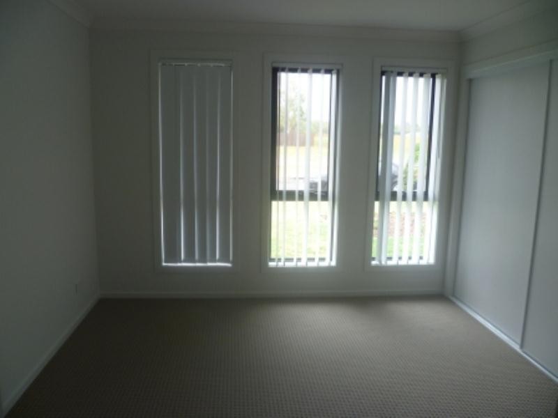 24 Grice Crescent, Ningi QLD 4511