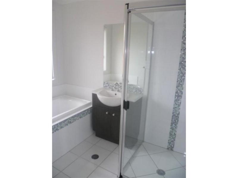 24 Grice Crescent, Ningi QLD 4511