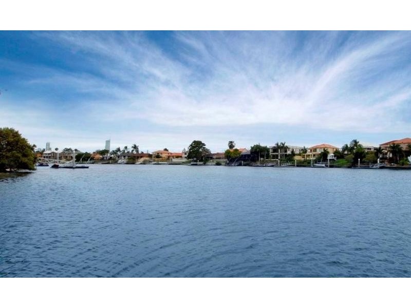 13 Waterview Street, Bundall QLD 4217