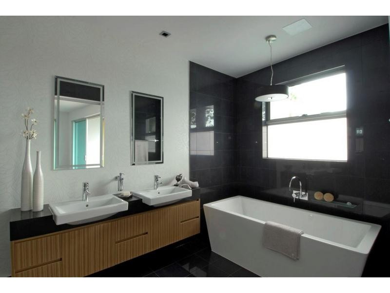 13 Waterview Street, Bundall QLD 4217