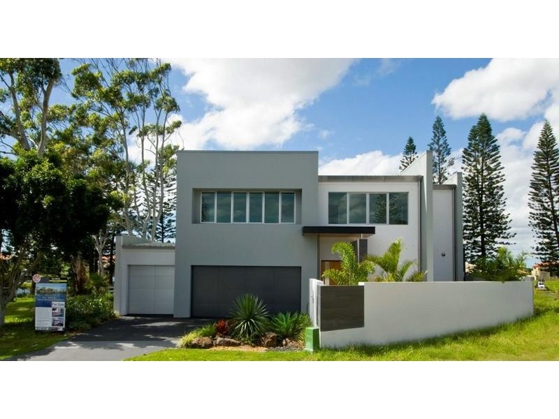 13 Waterview Street, Bundall QLD 4217