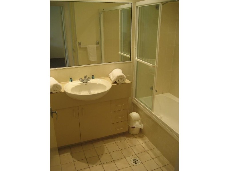 11 Mari Court.Wharf Road, Surfers Paradise QLD 4217