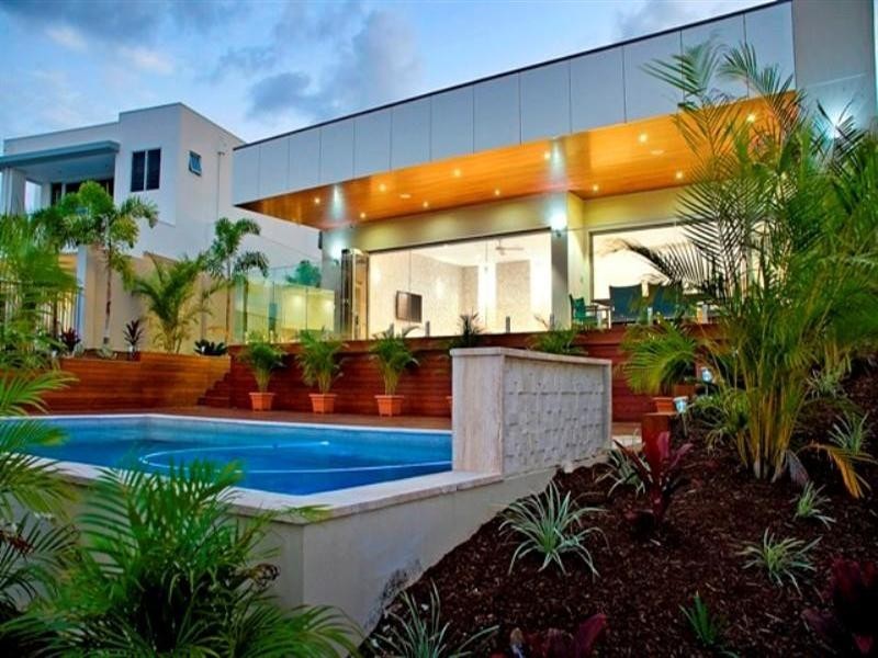 2231 Glengallon Way, Hope Island QLD 4212