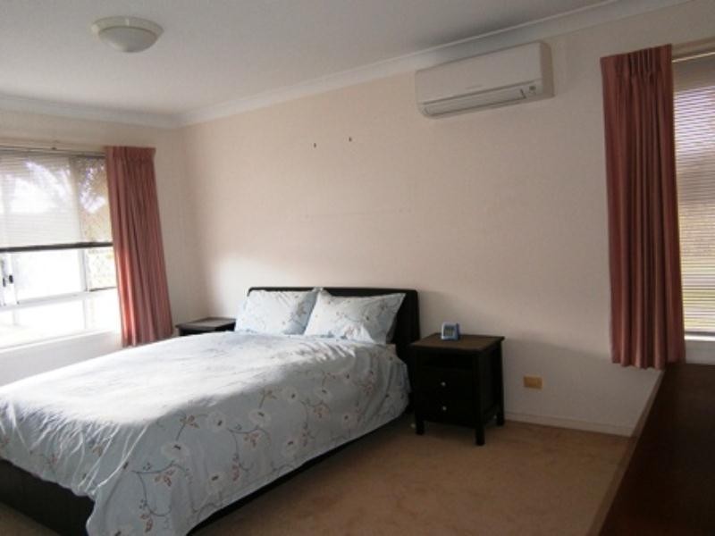 1/25 Burra Street, Chevron Island QLD 4217