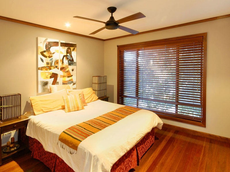 83 Allambi Avenue, Broadbeach Waters QLD 4218