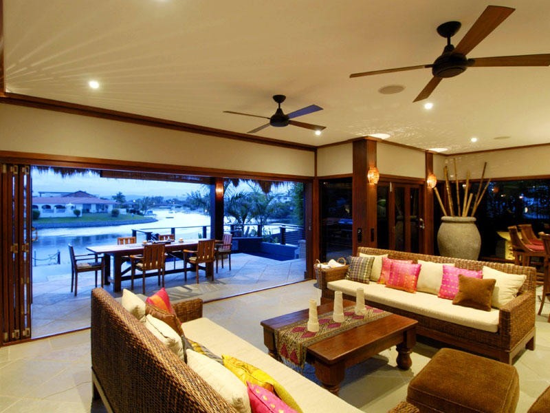 83 Allambi Avenue, Broadbeach Waters QLD 4218