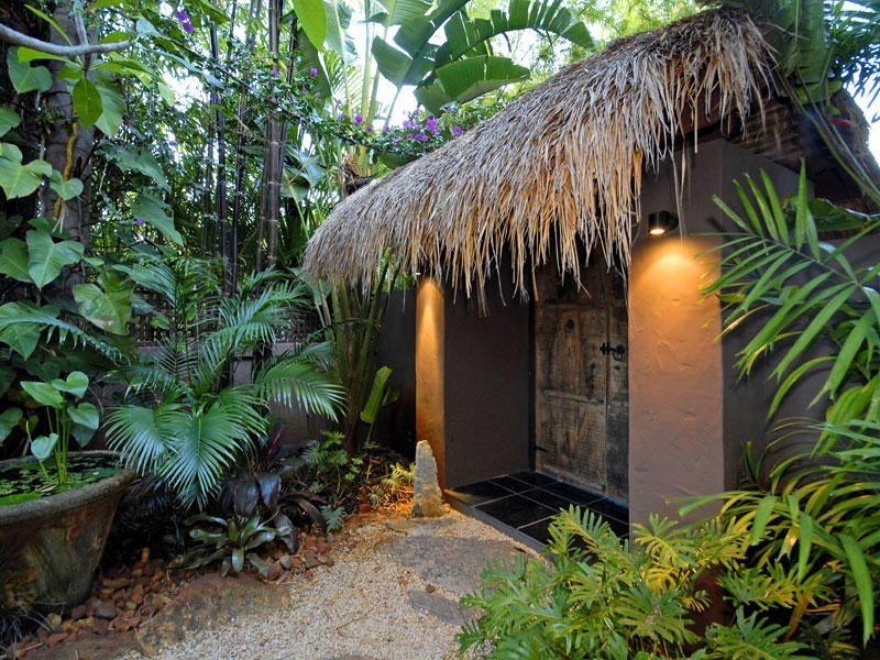 83 Allambi Avenue, Broadbeach Waters QLD 4218