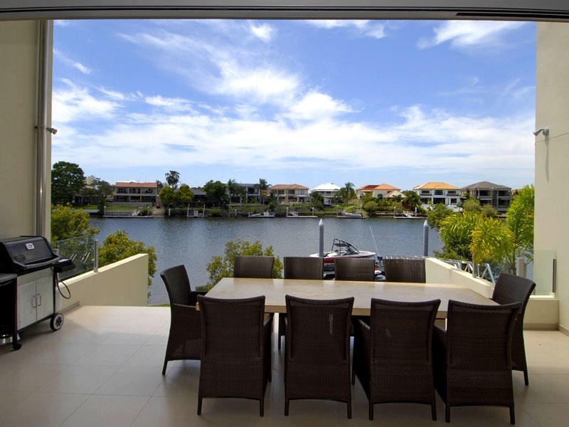 9 Villoresi, 17 Marseille Court, Sorrento QLD 4217