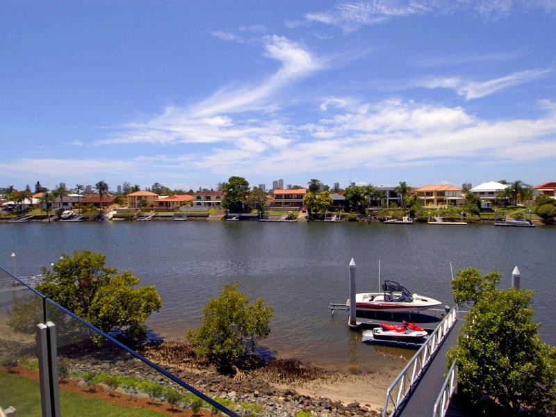 9 Villoresi, 17 Marseille Court, Sorrento QLD 4217