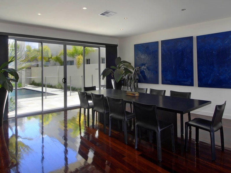 9 Villoresi, 17 Marseille Court, Sorrento QLD 4217