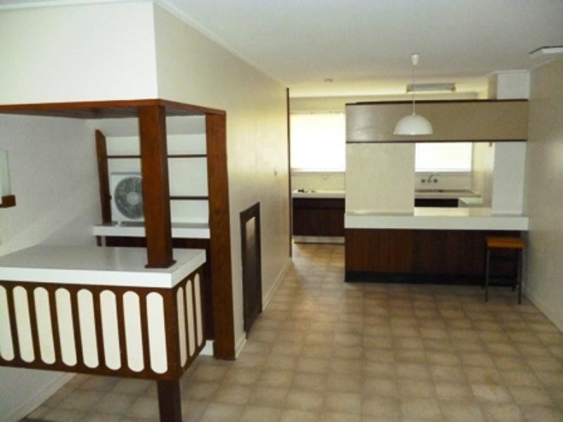 6/9 Weemala Street, Chevron Island QLD 4217