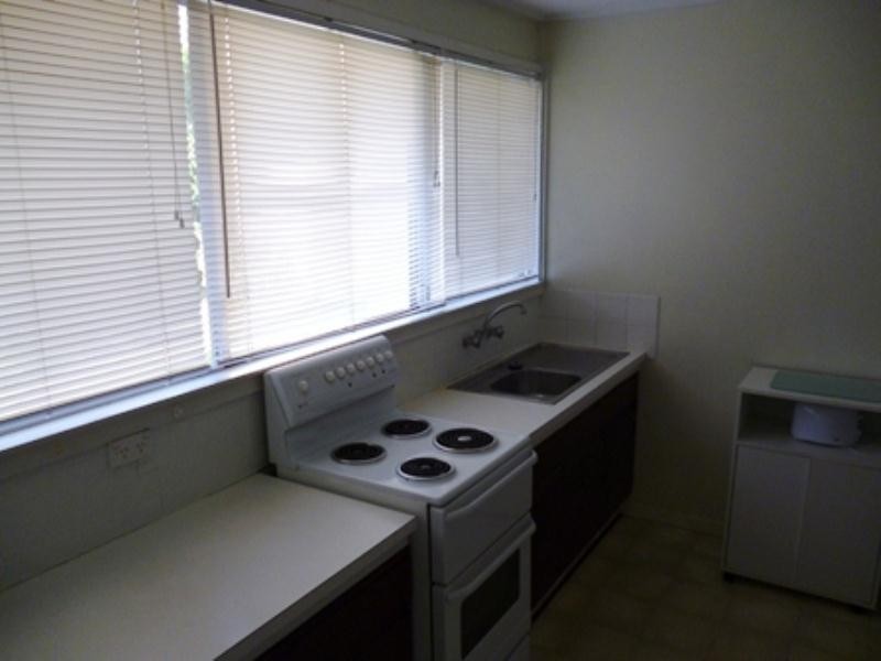 6/9 Weemala Street, Chevron Island QLD 4217