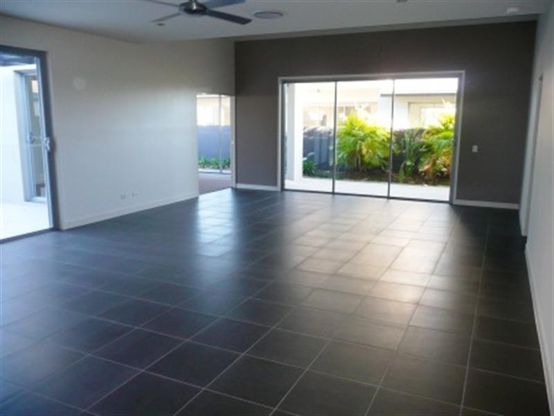 Hope Island QLD 4212