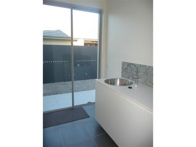 Hope Island QLD 4212