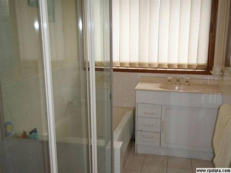 3 Girraween Grove, Ashmore QLD 4214