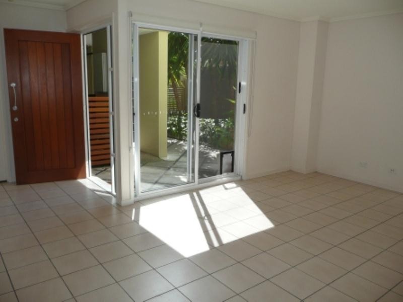 35 Riverwalk Avenue, Robina QLD 4226