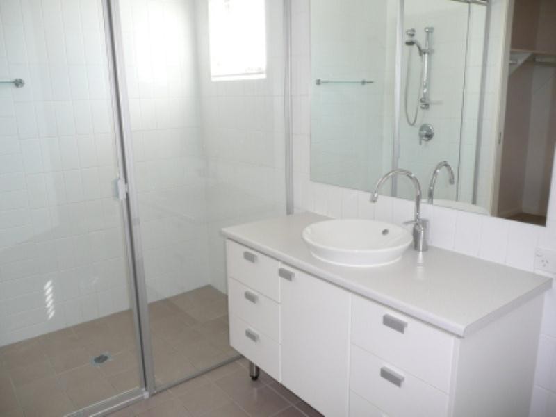 35 Riverwalk Avenue, Robina QLD 4226