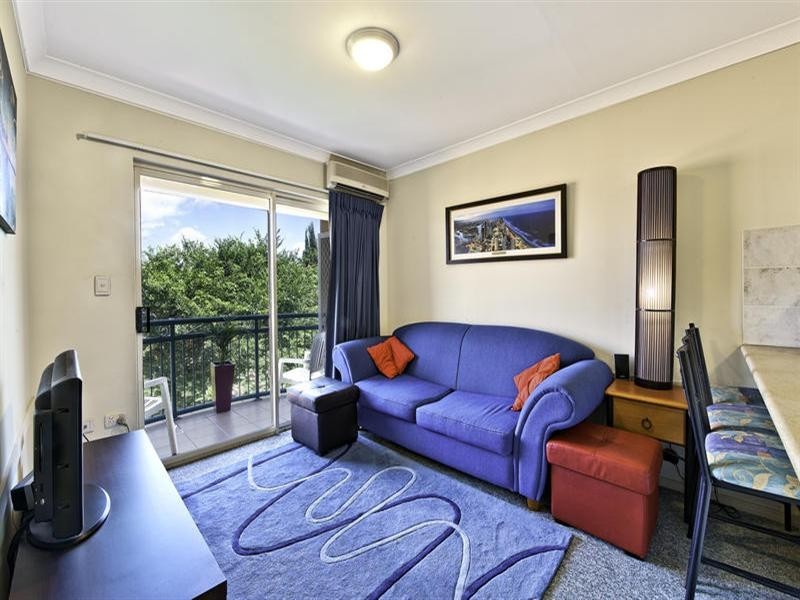 40 Burra Street, Surfers Paradise QLD 4217