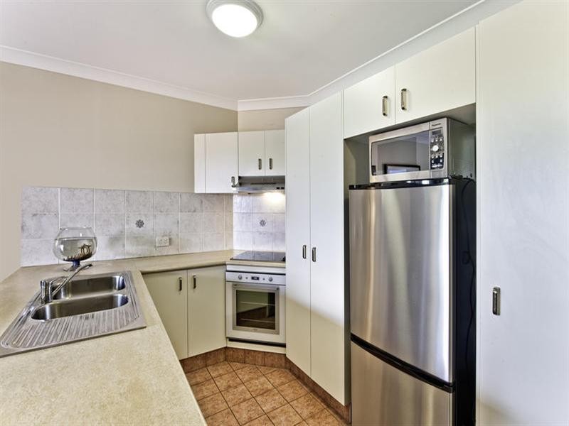 40 Burra Street, Surfers Paradise QLD 4217