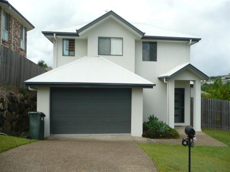 2/1 Brunswick Street, Pacific Pines QLD 4211