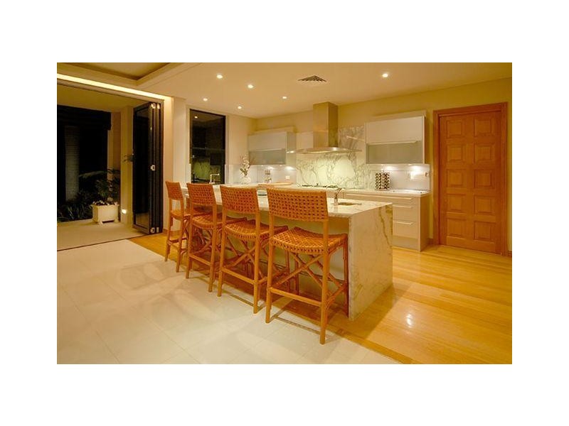 20 Marseille Court, Bundall QLD 4217