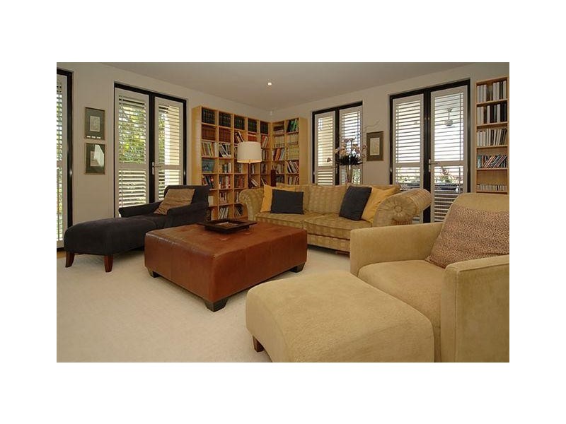 20 Marseille Court, Bundall QLD 4217