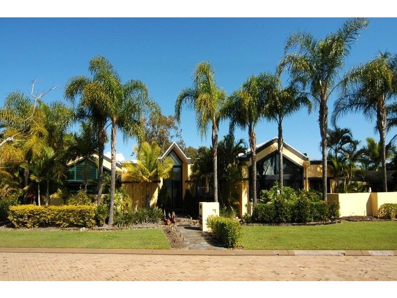 5810 Bayview Walk, Sanctuary Cove QLD 4212