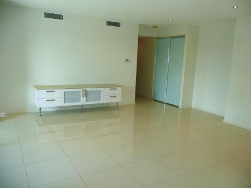 Chevron Island QLD 4217