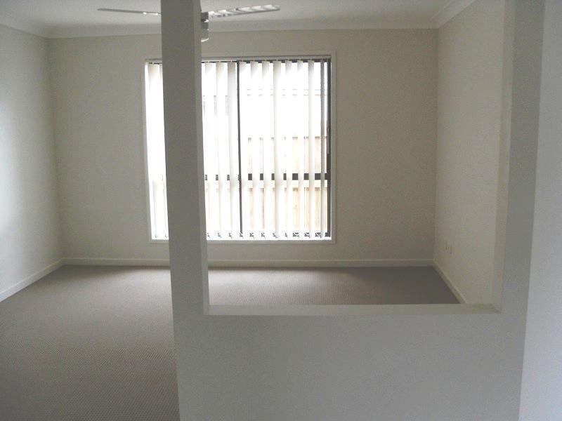 23 Nixon Drive, North Booval QLD 4304